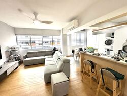 Blk 941 TAMPINES PALMSVILLE (Tampines), HDB Executive #585443301